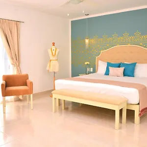 Hotel Unic Design & Restaurant- 5th Avenue (adults Only)